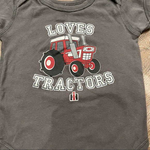 Case International Onesie - Picture 2 of 4